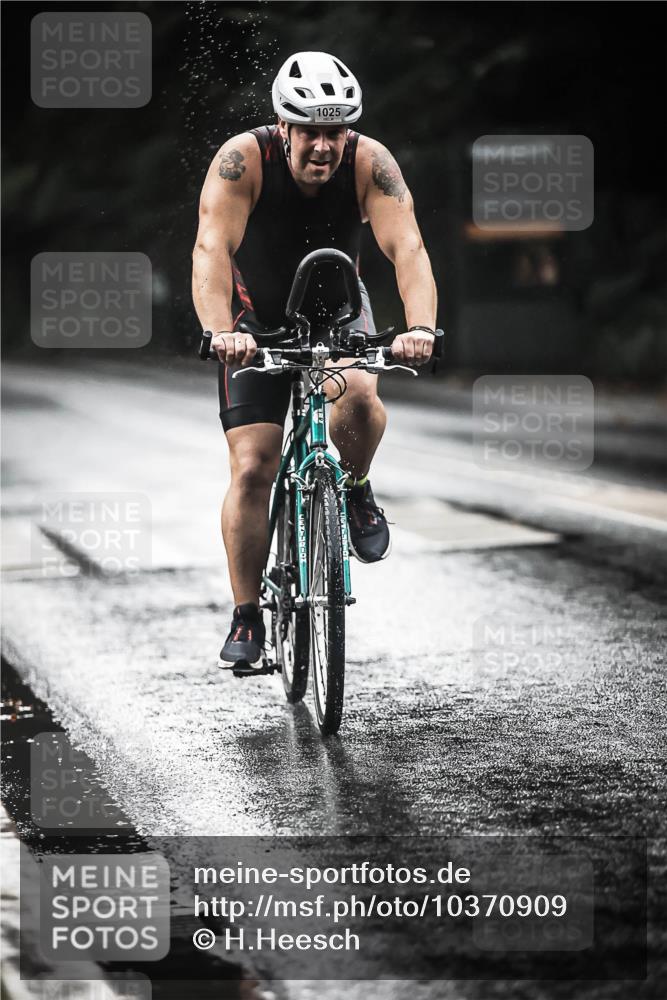13.09.2026 - Stadtparktriathlon H.Heesch http://msf.ph/oto/10370909 13.09.2026 12:06:26 Radfahren 823, 886, 911, 934, 998, 1007, 1025, 1045 meine-sportfotos.de