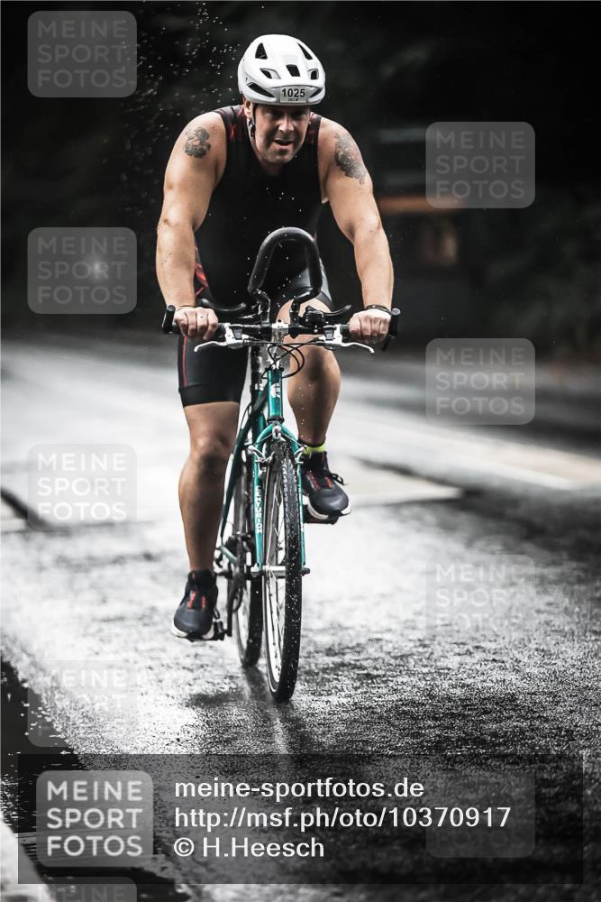 13.09.2026 - Stadtparktriathlon H.Heesch http://msf.ph/oto/10370917 13.09.2026 12:06:26 Radfahren 823, 886, 911, 934, 998, 1007, 1025, 1045 meine-sportfotos.de