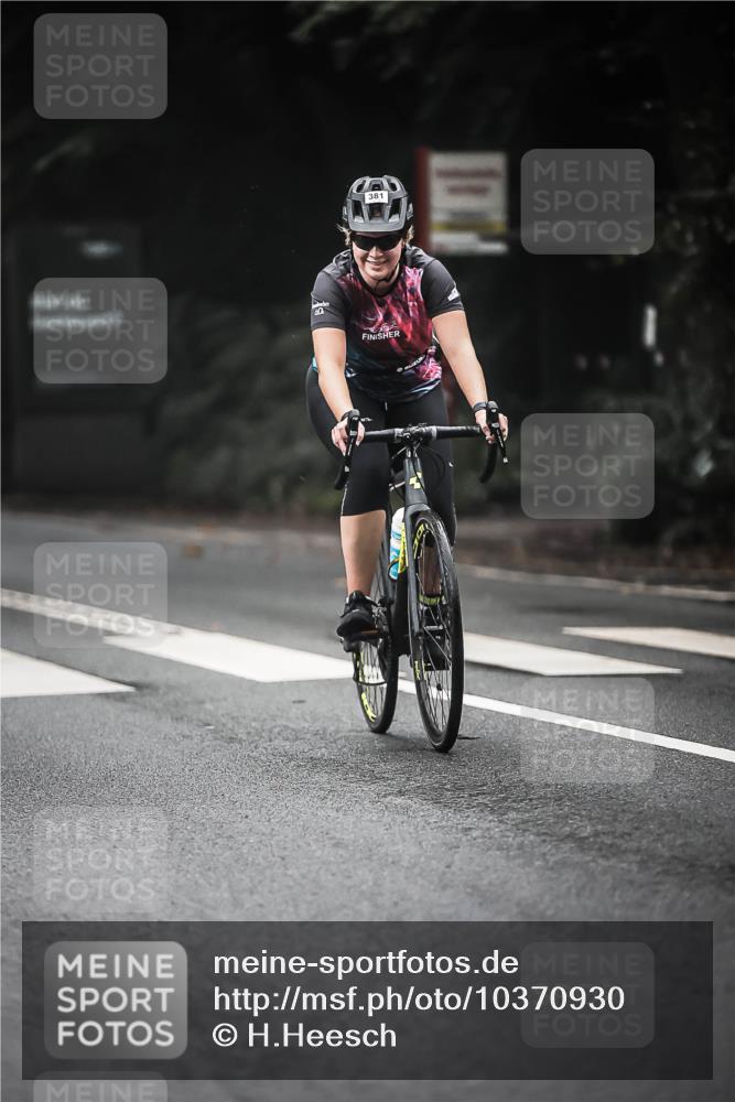 13.09.2026 - Stadtparktriathlon H.Heesch http://msf.ph/oto/10370930 13.09.2026 10:20:29 Radfahren 308, 334, 335, 381, 383, 452 meine-sportfotos.de