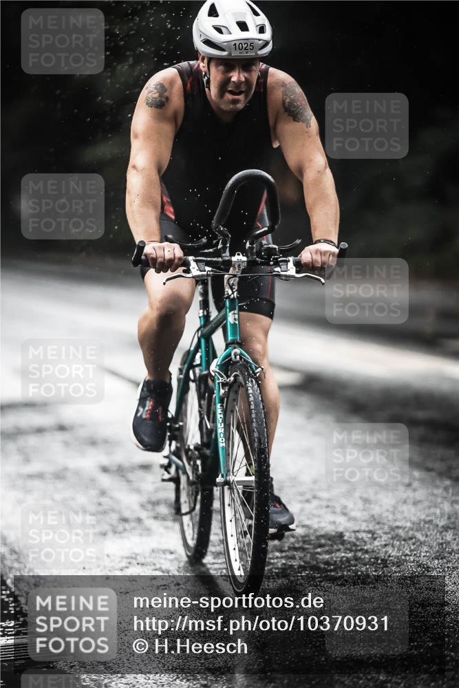 13.09.2026 - Stadtparktriathlon H.Heesch http://msf.ph/oto/10370931 13.09.2026 12:06:26 Radfahren 823, 886, 911, 934, 998, 1007, 1025, 1045 meine-sportfotos.de
