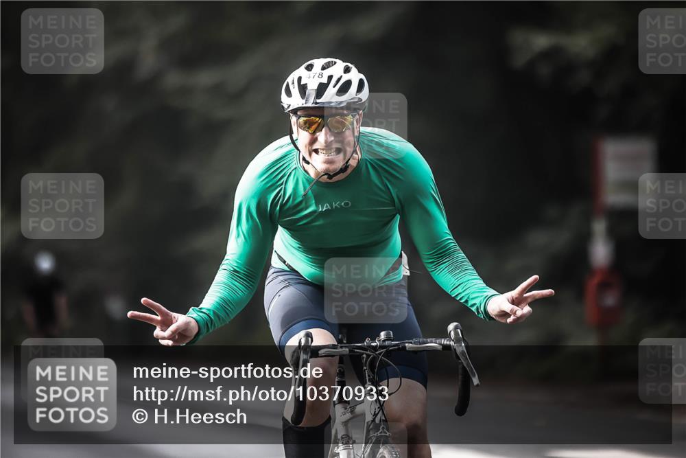 13.09.2026 - Stadtparktriathlon H.Heesch http://msf.ph/oto/10370933 13.09.2026 10:50:27 Radfahren 478, 480, 555 meine-sportfotos.de