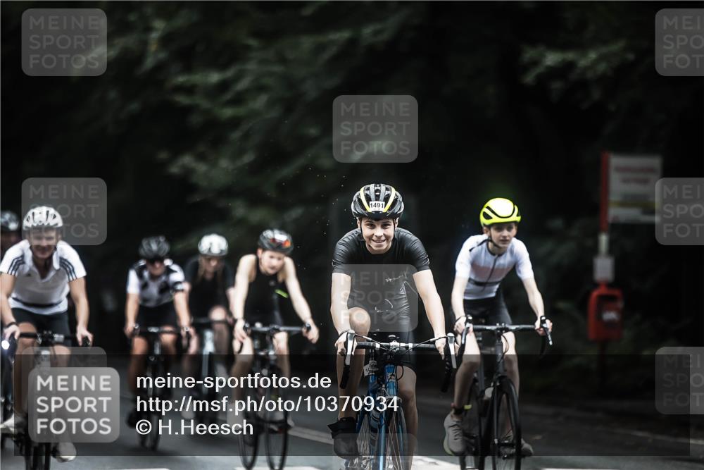 13.09.2026 - Stadtparktriathlon H.Heesch http://msf.ph/oto/10370934 13.09.2026 13:25:19 Radfahren 1211, 1319, 1324, 1336, 1362, 1368, 1375, 1383, 1405, 1491, 1492, 1527 meine-sportfotos.de
