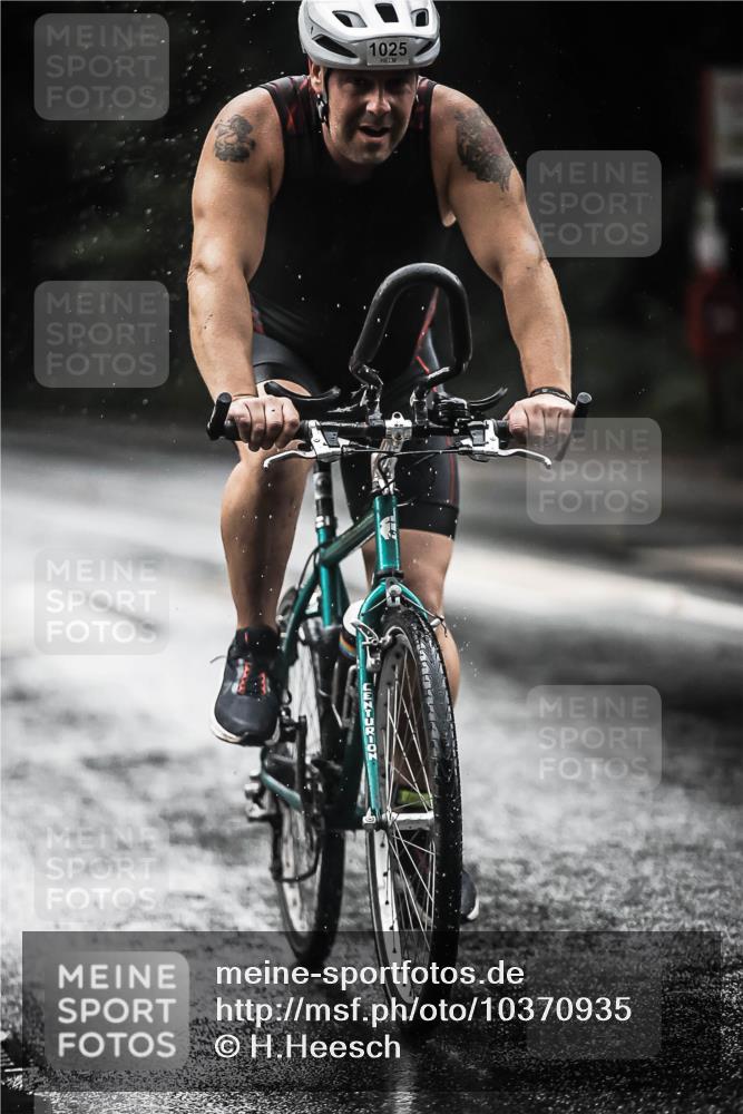 13.09.2026 - Stadtparktriathlon H.Heesch http://msf.ph/oto/10370935 13.09.2026 12:06:26 Radfahren 823, 886, 911, 934, 998, 1007, 1025, 1045 meine-sportfotos.de