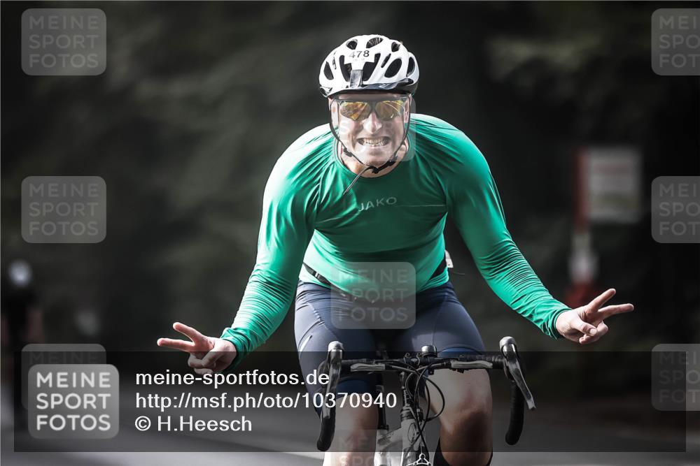 13.09.2026 - Stadtparktriathlon H.Heesch http://msf.ph/oto/10370940 13.09.2026 10:50:27 Radfahren 478, 480, 555 meine-sportfotos.de