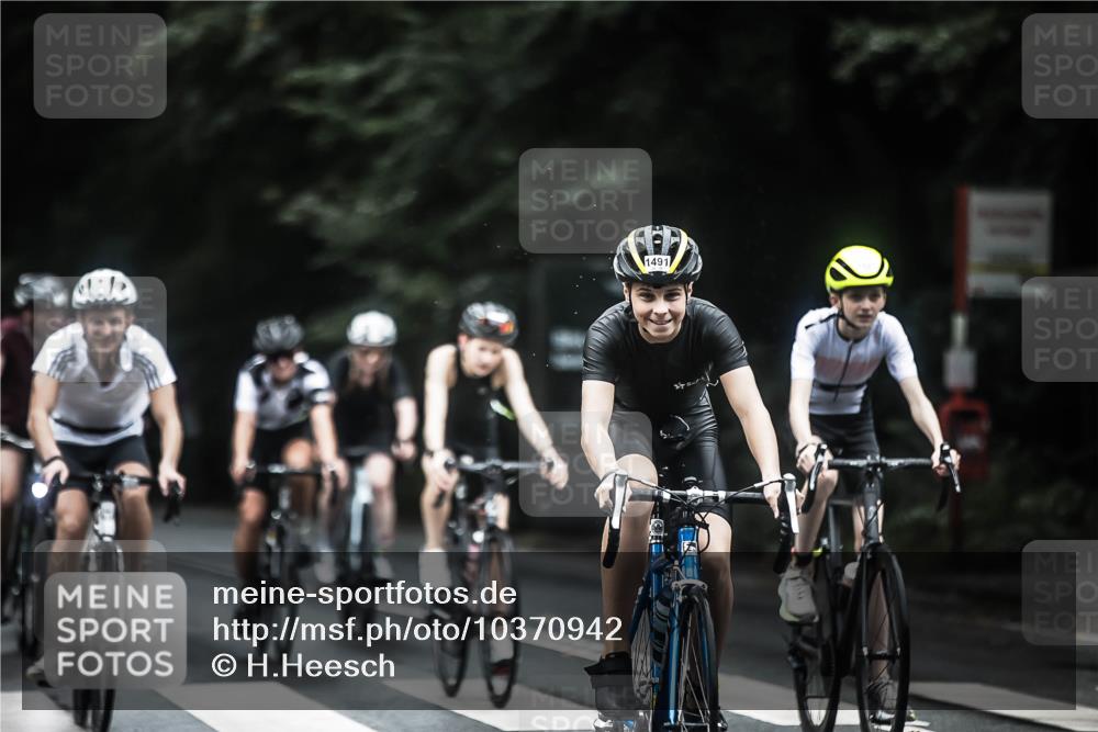 13.09.2026 - Stadtparktriathlon H.Heesch http://msf.ph/oto/10370942 13.09.2026 13:25:19 Radfahren 1211, 1319, 1324, 1336, 1362, 1368, 1375, 1383, 1405, 1491, 1492, 1527 meine-sportfotos.de
