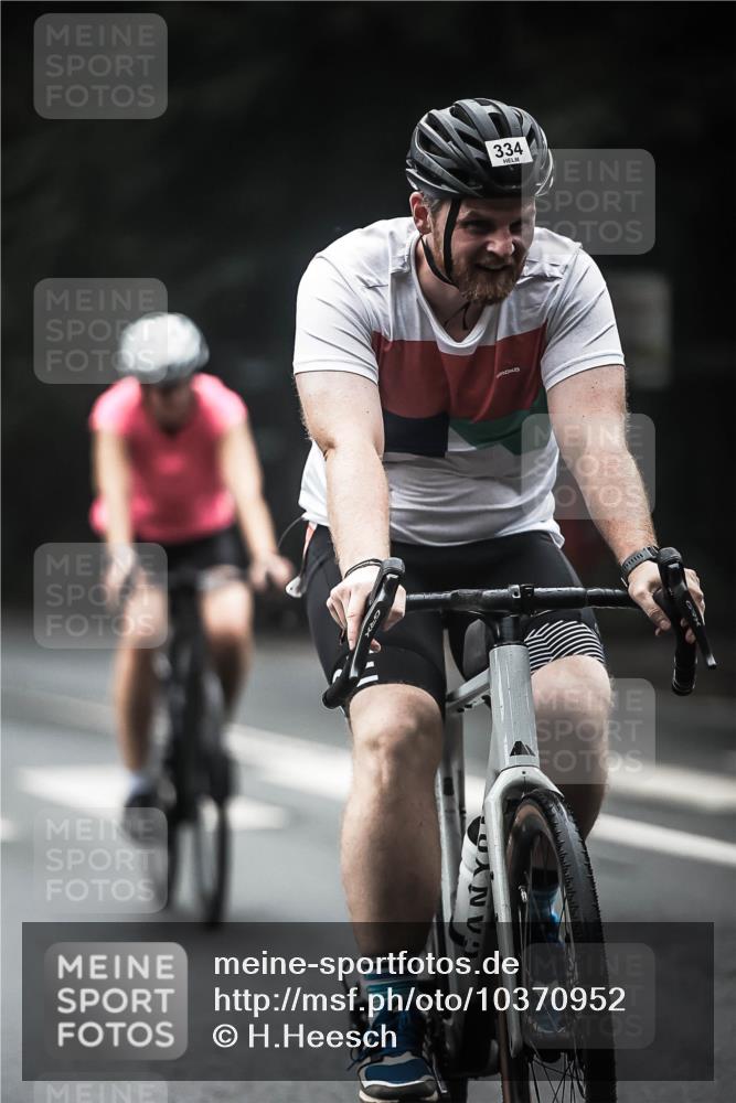13.09.2026 - Stadtparktriathlon H.Heesch http://msf.ph/oto/10370952 13.09.2026 10:20:30 Radfahren 308, 334, 335, 381, 383, 452 meine-sportfotos.de