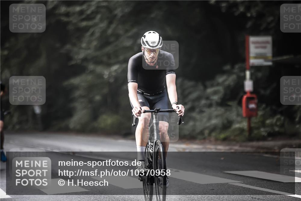 13.09.2026 - Stadtparktriathlon H.Heesch http://msf.ph/oto/10370958 13.09.2026 10:50:30 Radfahren 478, 480, 555, 583 meine-sportfotos.de