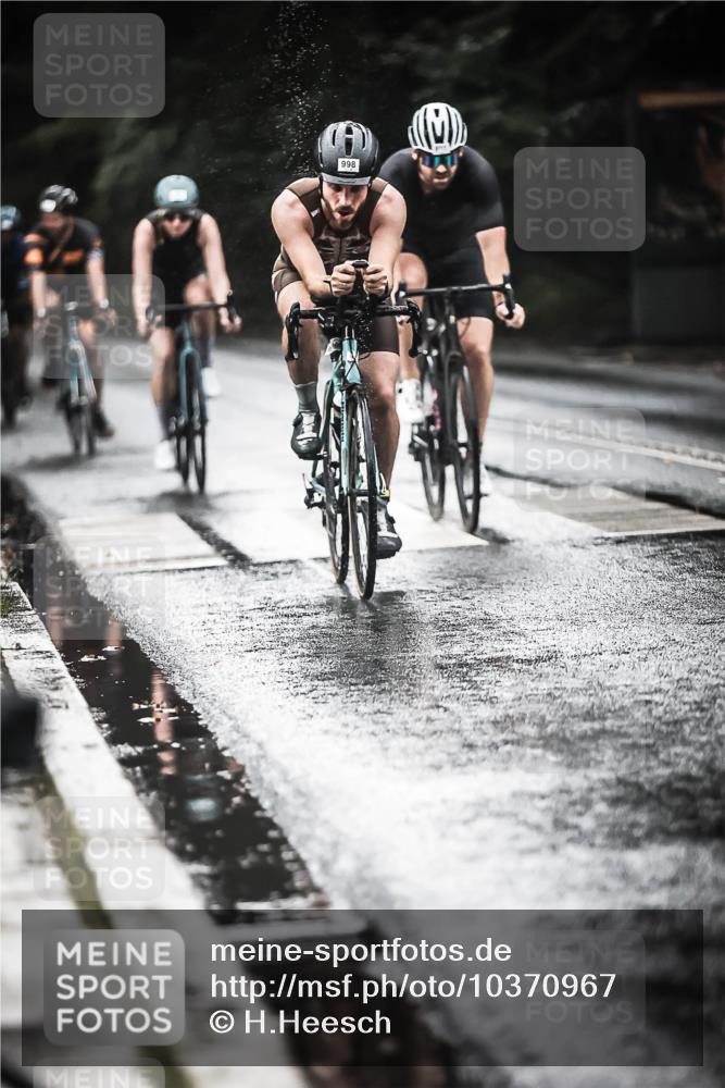 13.09.2026 - Stadtparktriathlon H.Heesch http://msf.ph/oto/10370967 13.09.2026 12:06:29 Radfahren 823, 886, 911, 934, 998, 1025, 1049 meine-sportfotos.de