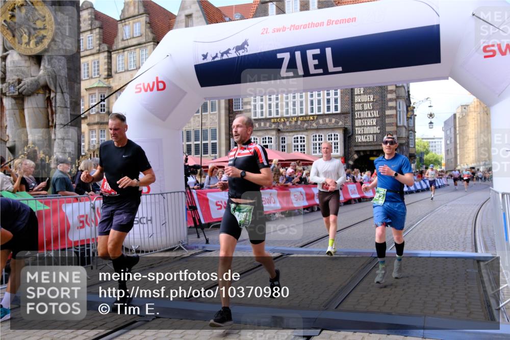 13.09.2026 - 21. swb-Marathon Bremen Tim E. http://msf.ph/oto/10370980 13.09.2026 13:08:24 Ziel 2098, 2266, 2844, 3808, 5594, 6692, 13091, 13160 meine-sportfotos.de