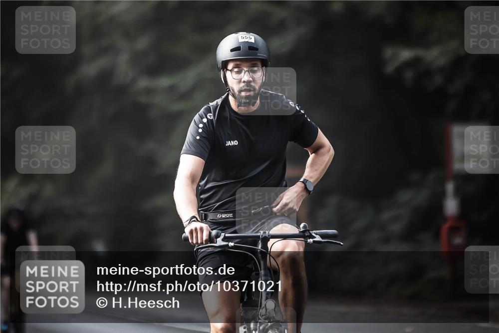 13.09.2026 - Stadtparktriathlon H.Heesch http://msf.ph/oto/10371021 13.09.2026 10:50:33 Radfahren 478, 480, 509, 555, 583 meine-sportfotos.de