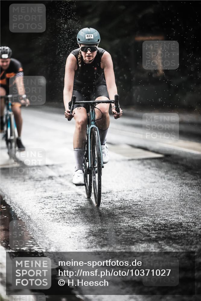 13.09.2026 - Stadtparktriathlon H.Heesch http://msf.ph/oto/10371027 13.09.2026 12:06:30 Radfahren 823, 911, 934, 998, 1025, 1049 meine-sportfotos.de