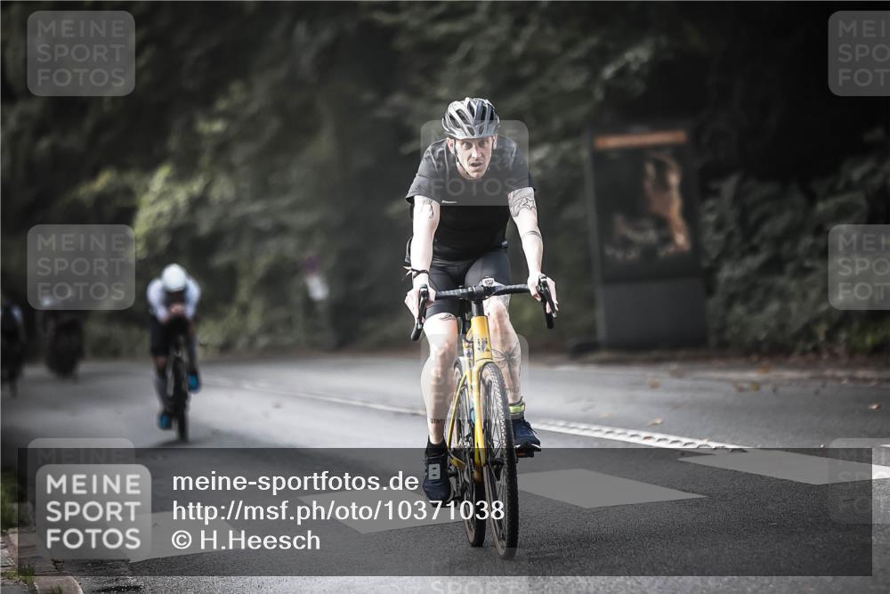 13.09.2026 - Stadtparktriathlon H.Heesch http://msf.ph/oto/10371038 13.09.2026 10:50:35 Radfahren 480, 509, 555, 583 meine-sportfotos.de
