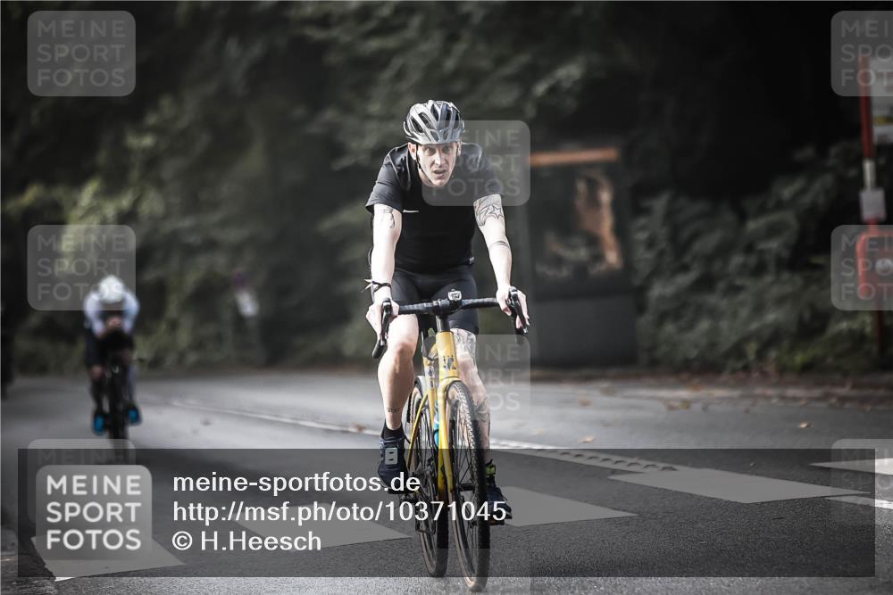 13.09.2026 - Stadtparktriathlon H.Heesch http://msf.ph/oto/10371045 13.09.2026 10:50:35 Radfahren 480, 509, 555, 583 meine-sportfotos.de