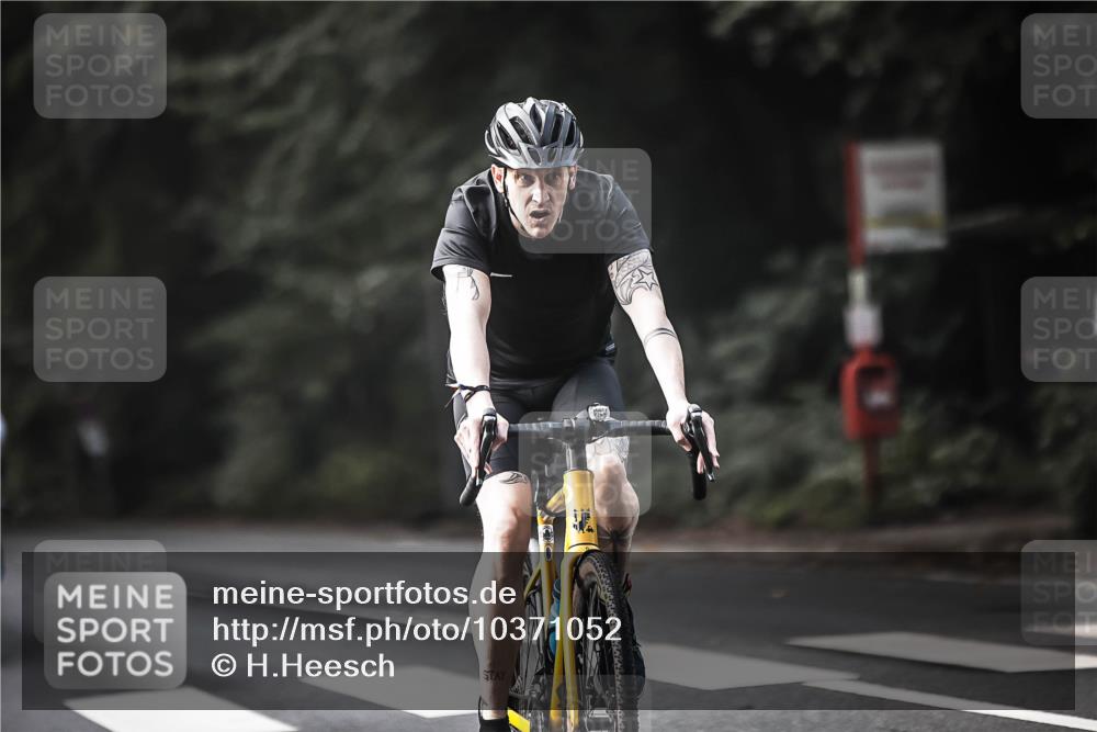 13.09.2026 - Stadtparktriathlon H.Heesch http://msf.ph/oto/10371052 13.09.2026 10:50:36 Radfahren 437, 480, 509, 540, 555, 583 meine-sportfotos.de