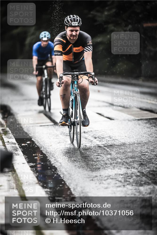 13.09.2026 - Stadtparktriathlon H.Heesch http://msf.ph/oto/10371056 13.09.2026 12:06:31 Radfahren 823, 911, 934, 998, 1025, 1049 meine-sportfotos.de