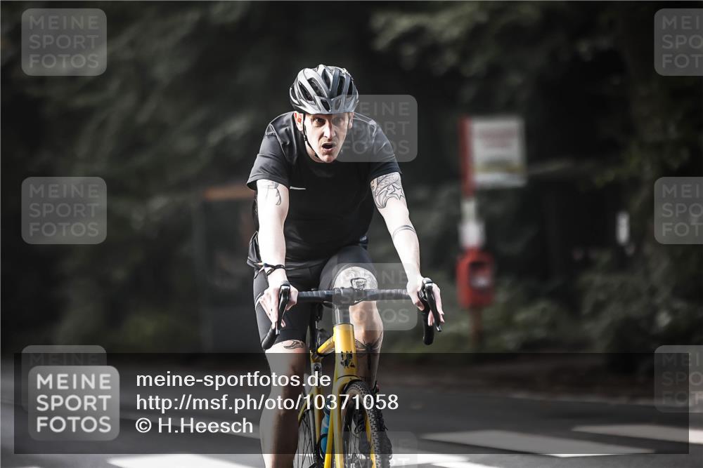13.09.2026 - Stadtparktriathlon H.Heesch http://msf.ph/oto/10371058 13.09.2026 10:50:36 Radfahren 437, 480, 509, 540, 555, 583 meine-sportfotos.de