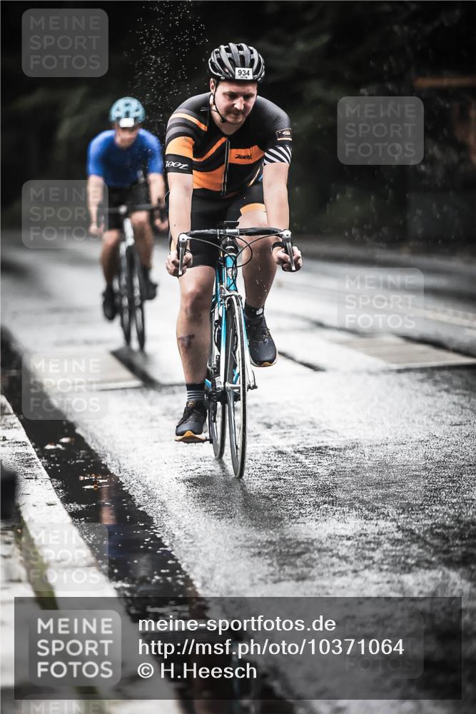 13.09.2026 - Stadtparktriathlon H.Heesch http://msf.ph/oto/10371064 13.09.2026 12:06:31 Radfahren 823, 911, 934, 998, 1025, 1049 meine-sportfotos.de