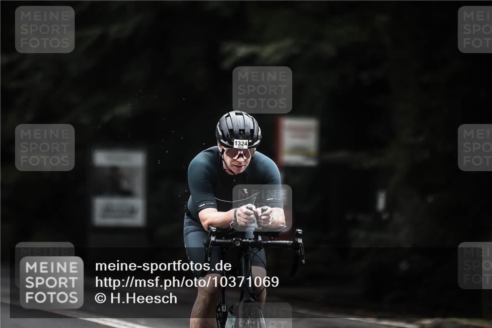 13.09.2026 - Stadtparktriathlon H.Heesch http://msf.ph/oto/10371069 13.09.2026 13:25:26 Radfahren 1211, 1319, 1324, 1362, 1368, 1370, 1375, 1383, 1405, 1492 meine-sportfotos.de