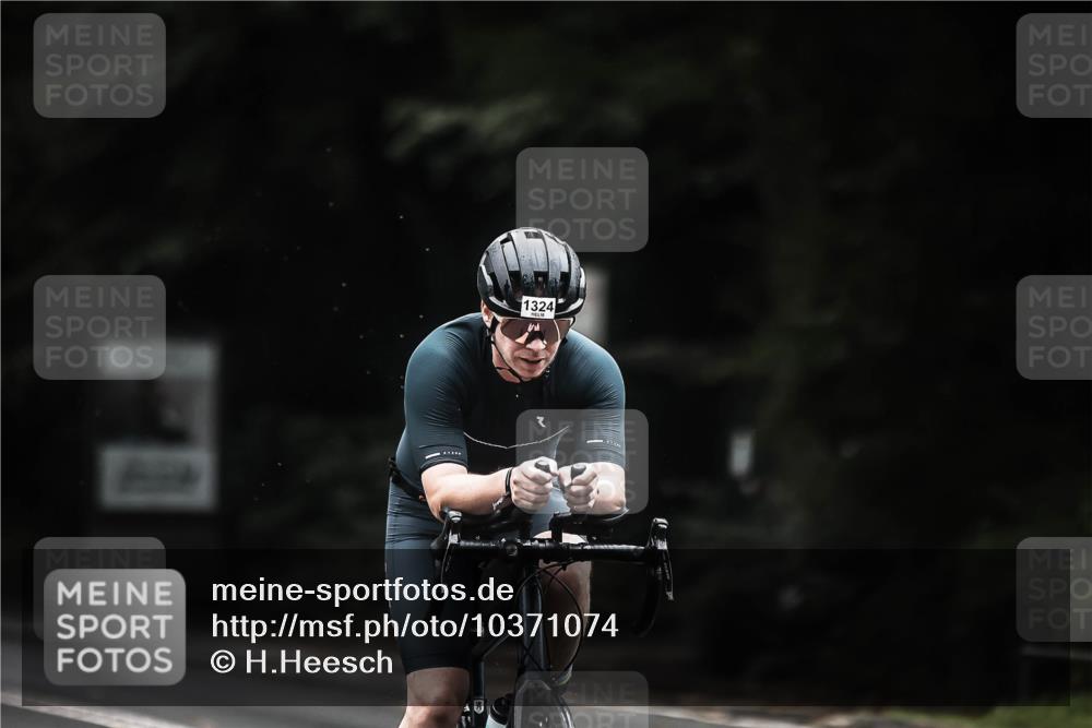 13.09.2026 - Stadtparktriathlon H.Heesch http://msf.ph/oto/10371074 13.09.2026 13:25:26 Radfahren 1211, 1319, 1324, 1362, 1368, 1370, 1375, 1383, 1405, 1492 meine-sportfotos.de