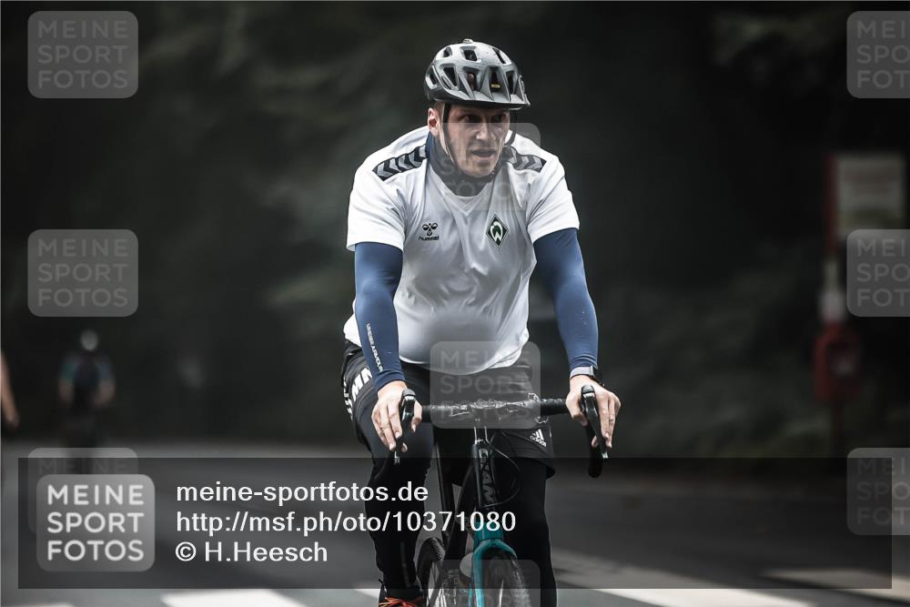 13.09.2026 - Stadtparktriathlon H.Heesch http://msf.ph/oto/10371080 13.09.2026 10:20:47 Radfahren 223, 419, 420, 429, 460, 462 meine-sportfotos.de