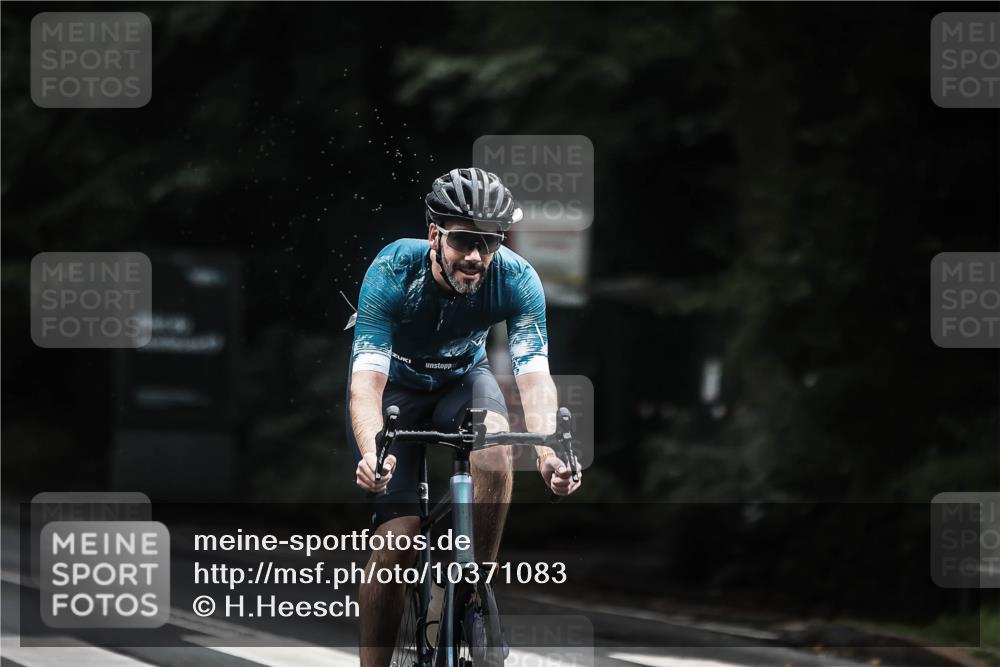 13.09.2026 - Stadtparktriathlon H.Heesch http://msf.ph/oto/10371083 13.09.2026 13:25:31 Radfahren 1324, 1358, 1370, 1486 meine-sportfotos.de