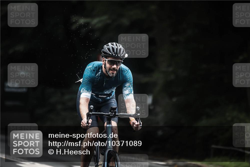 13.09.2026 - Stadtparktriathlon H.Heesch http://msf.ph/oto/10371089 13.09.2026 13:25:31 Radfahren 1324, 1358, 1370, 1486 meine-sportfotos.de