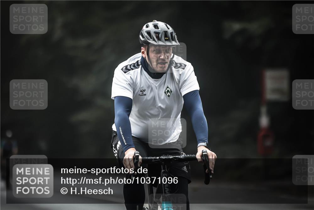 13.09.2026 - Stadtparktriathlon H.Heesch http://msf.ph/oto/10371096 13.09.2026 10:20:47 Radfahren 223, 419, 420, 429, 460, 462 meine-sportfotos.de