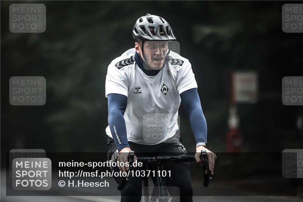 13.09.2026 - Stadtparktriathlon H.Heesch http://msf.ph/oto/10371101 13.09.2026 10:20:47 Radfahren 223, 419, 420, 429, 460, 462 meine-sportfotos.de