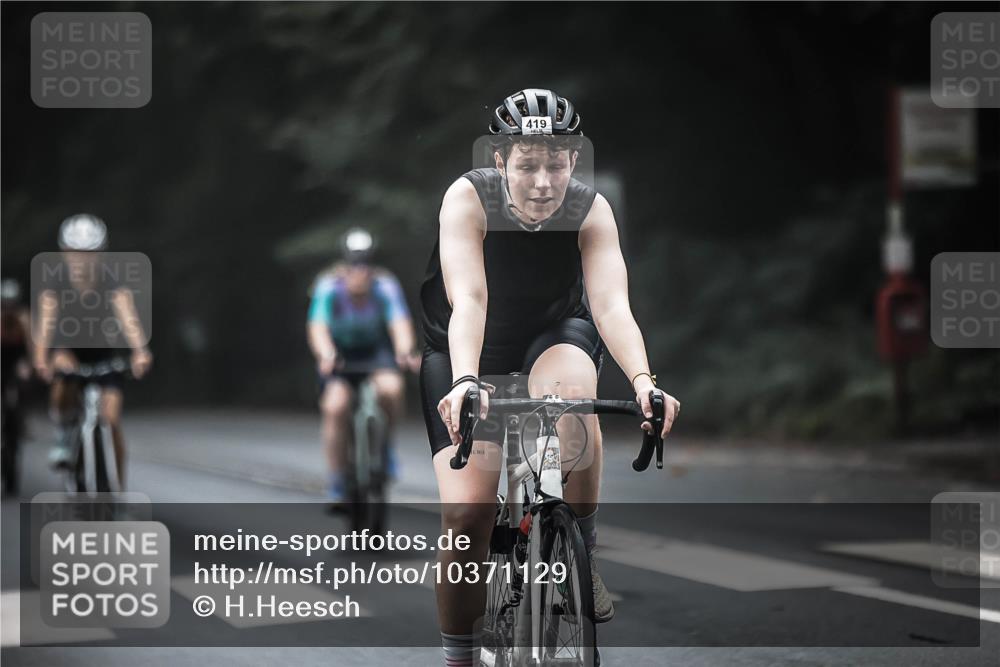 13.09.2026 - Stadtparktriathlon H.Heesch http://msf.ph/oto/10371129 13.09.2026 10:20:49 Radfahren 223, 419, 420, 429, 460, 462 meine-sportfotos.de