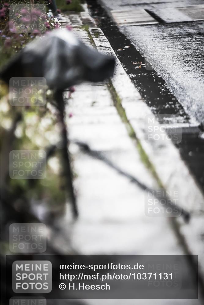 13.09.2026 - Stadtparktriathlon H.Heesch http://msf.ph/oto/10371131 13.09.2026 12:06:36 Radfahren 823, 911, 934, 1049 meine-sportfotos.de
