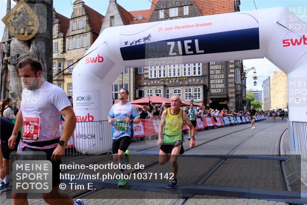 13.09.2026 - 21. swb-Marathon Bremen Tim E. http://msf.ph/oto/10371142 13.09.2026 13:08:37 Ziel 339, 678, 1335, 1696, 2098, 2266, 3808, 4082, 4247, 5424, 5594, 8655, 9582 meine-sportfotos.de