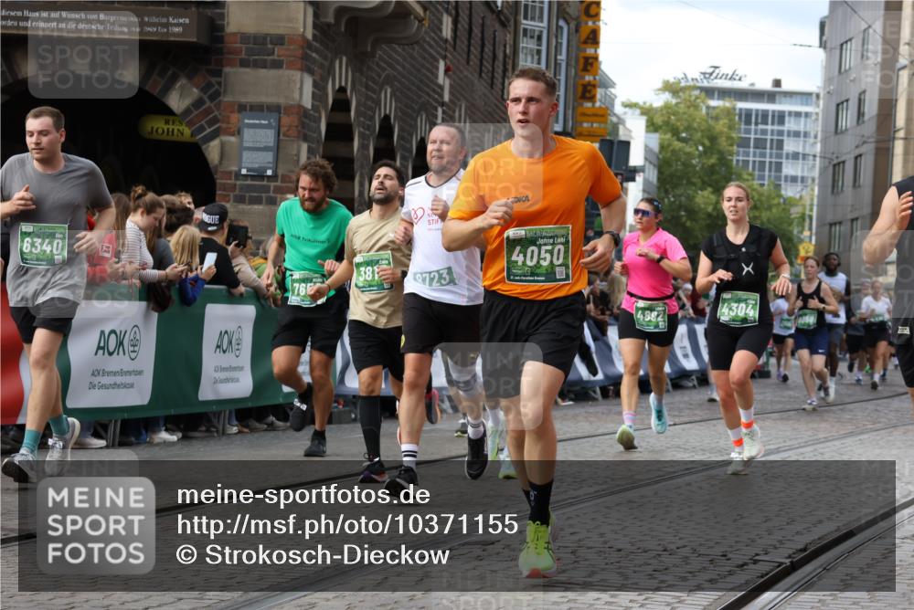 13.09.2026 - 21. swb-Marathon Bremen Strokosch-Dieckow http://msf.ph/oto/10371155 13.09.2026 13:36:38 Ziel 372, 900, 1072, 1738, 1880, 2339, 2692, 2700, 2931, 2949, 3224, 3291, 3410, 3591, 4049, 4643, 4989, 5259, 5800, 6642, 6778, 7379, 7865, 8488, 8511, 8525, 8731, 8941, 9026, 9076, 9226, 9427, 9497, 9564, 9899, 13038, 13238, 551, 813, 843, 1936, 2275, 3541, 3635, 3815, 3874, 3998, 4304, 4335, 4892, 5236, 5355, 5447, 5823, 6050, 6280, 6340, 6408, 6966, 7039, 7229, 7237, 7640, 7656, 8498, 8685, 8723, 9658, 9807 meine-sportfotos.de
