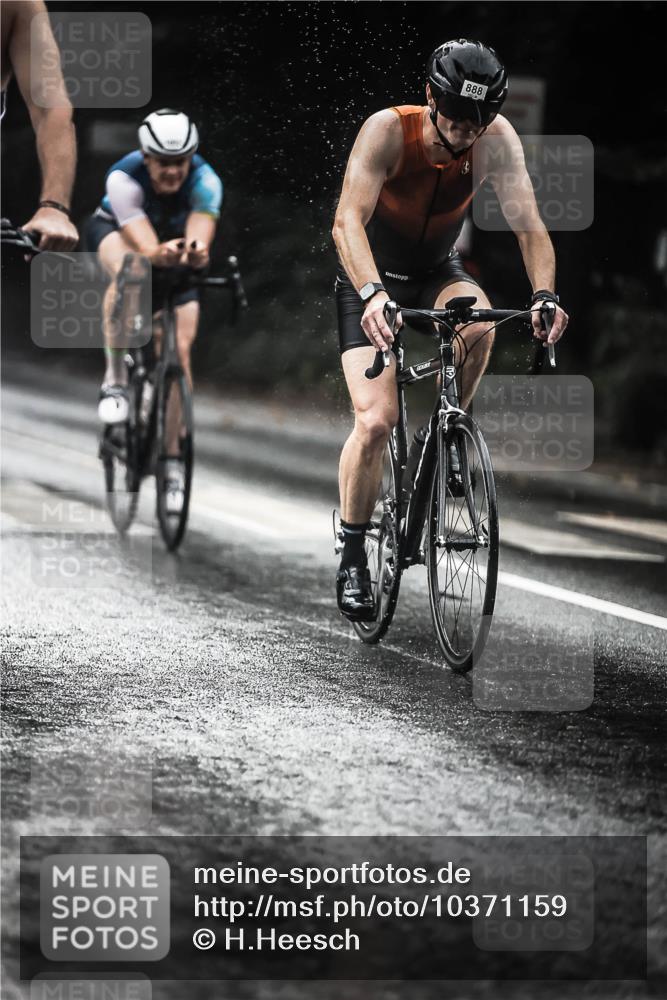 13.09.2026 - Stadtparktriathlon H.Heesch http://msf.ph/oto/10371159 13.09.2026 12:06:45 Radfahren 888, 1052, 1067 meine-sportfotos.de