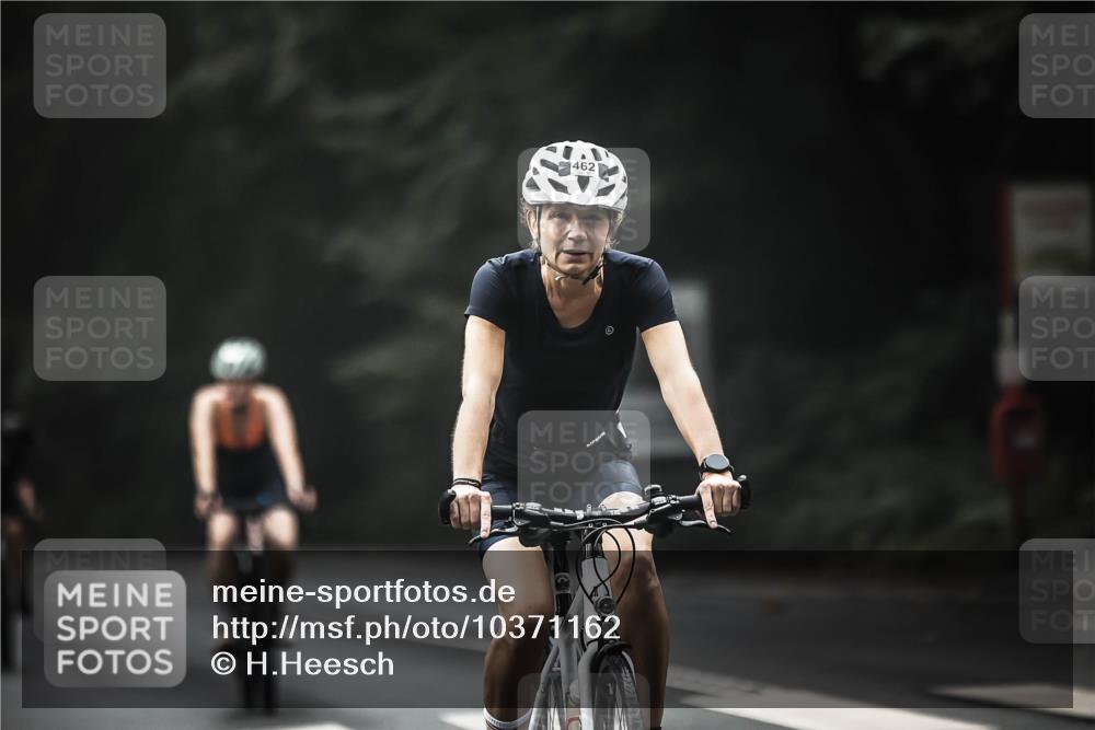 13.09.2026 - Stadtparktriathlon H.Heesch http://msf.ph/oto/10371162 13.09.2026 10:20:51 Radfahren 223, 419, 428, 429, 460, 462 meine-sportfotos.de