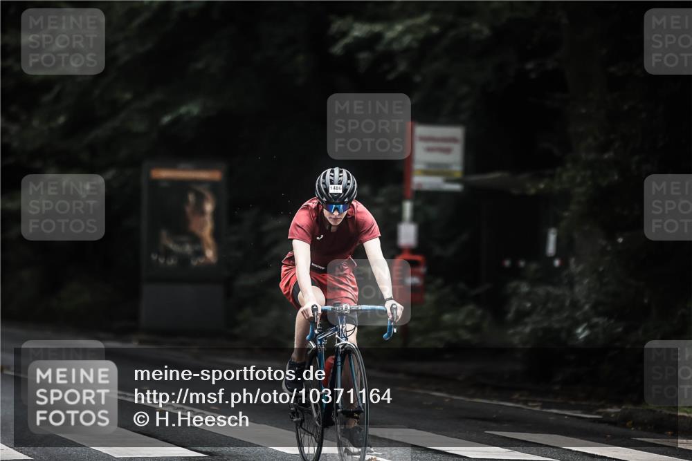 13.09.2026 - Stadtparktriathlon H.Heesch http://msf.ph/oto/10371164 13.09.2026 13:25:37 Radfahren 1304, 1358, 1475, 1486 meine-sportfotos.de