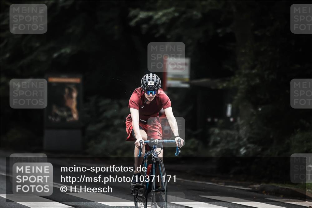 13.09.2026 - Stadtparktriathlon H.Heesch http://msf.ph/oto/10371171 13.09.2026 13:25:37 Radfahren 1304, 1358, 1475, 1486 meine-sportfotos.de