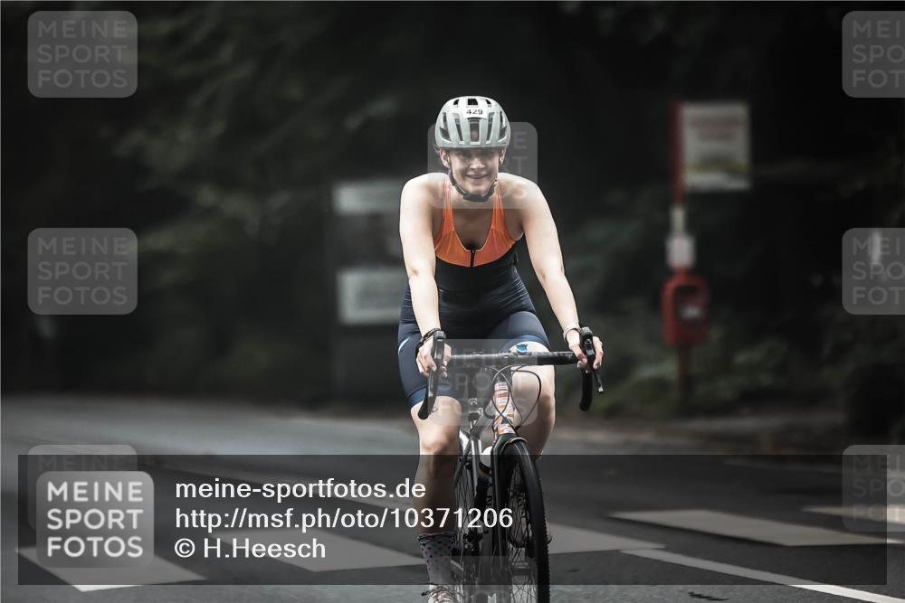 13.09.2026 - Stadtparktriathlon H.Heesch http://msf.ph/oto/10371206 13.09.2026 10:20:53 Radfahren 354, 357, 419, 428, 429, 460, 462 meine-sportfotos.de