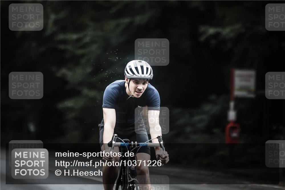 13.09.2026 - Stadtparktriathlon H.Heesch http://msf.ph/oto/10371226 13.09.2026 13:25:41 Radfahren 1304, 1395, 1396, 1475, 1486 meine-sportfotos.de