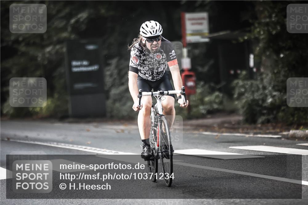 13.09.2026 - Stadtparktriathlon H.Heesch http://msf.ph/oto/10371234 13.09.2026 10:50:44 Radfahren 366, 437, 508, 530, 536, 540 meine-sportfotos.de
