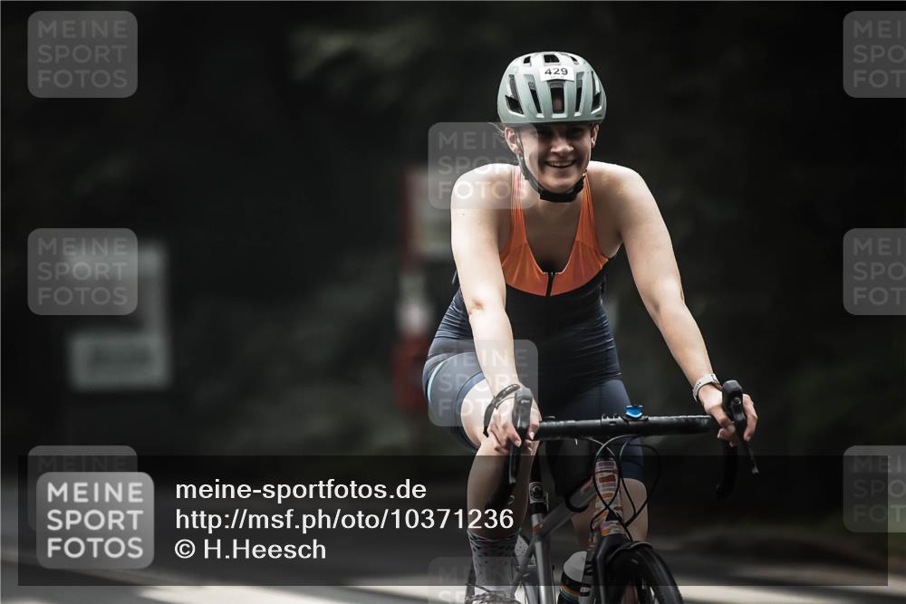13.09.2026 - Stadtparktriathlon H.Heesch http://msf.ph/oto/10371236 13.09.2026 10:20:54 Radfahren 354, 357, 386, 419, 428, 429, 460, 462 meine-sportfotos.de