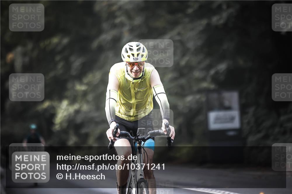 13.09.2026 - Stadtparktriathlon H.Heesch http://msf.ph/oto/10371241 13.09.2026 10:50:45 Radfahren 366, 437, 508, 530, 536, 540 meine-sportfotos.de