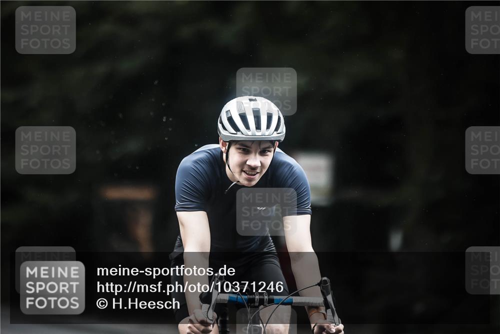 13.09.2026 - Stadtparktriathlon H.Heesch http://msf.ph/oto/10371246 13.09.2026 13:25:41 Radfahren 1304, 1395, 1396, 1475, 1486 meine-sportfotos.de