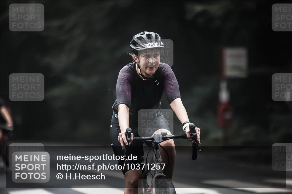 13.09.2026 - Stadtparktriathlon H.Heesch http://msf.ph/oto/10371257 13.09.2026 10:20:56 Radfahren 298, 354, 357, 386, 428, 429, 460, 462 meine-sportfotos.de