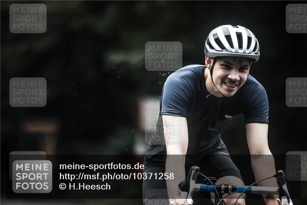 13.09.2026 - Stadtparktriathlon H.Heesch http://msf.ph/oto/10371258 13.09.2026 13:25:41 Radfahren 1304, 1395, 1396, 1475, 1486 meine-sportfotos.de