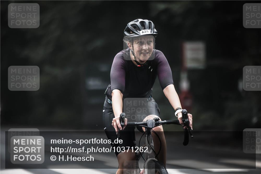 13.09.2026 - Stadtparktriathlon H.Heesch http://msf.ph/oto/10371262 13.09.2026 10:20:56 Radfahren 298, 354, 357, 386, 428, 429, 460, 462 meine-sportfotos.de