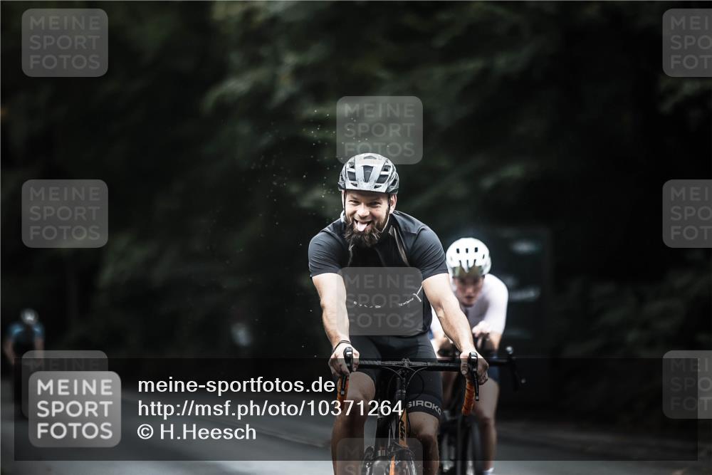 13.09.2026 - Stadtparktriathlon H.Heesch http://msf.ph/oto/10371264 13.09.2026 13:25:45 Radfahren 1395, 1396, 1417, 1475 meine-sportfotos.de
