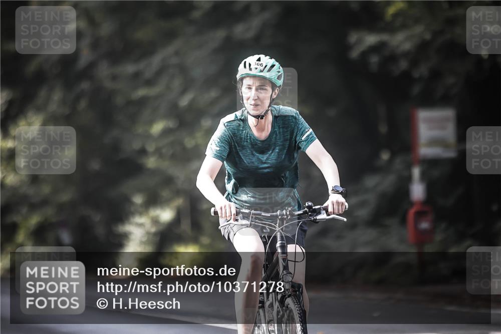 13.09.2026 - Stadtparktriathlon H.Heesch http://msf.ph/oto/10371278 13.09.2026 10:50:50 Radfahren 366, 387, 401, 508, 530 meine-sportfotos.de