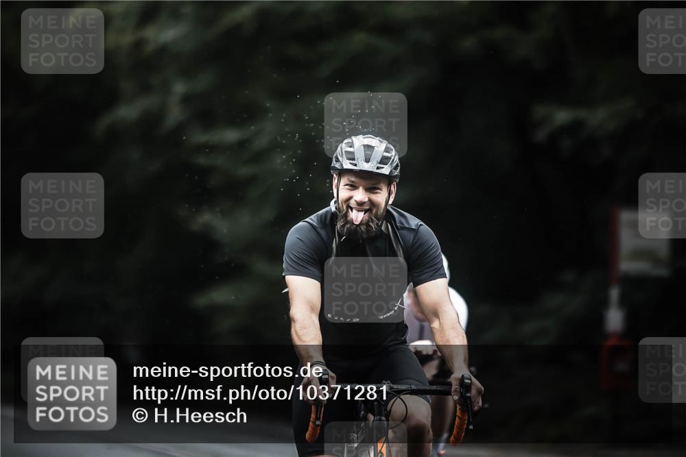 13.09.2026 - Stadtparktriathlon H.Heesch http://msf.ph/oto/10371281 13.09.2026 13:25:46 Radfahren 1395, 1396, 1417, 1475 meine-sportfotos.de