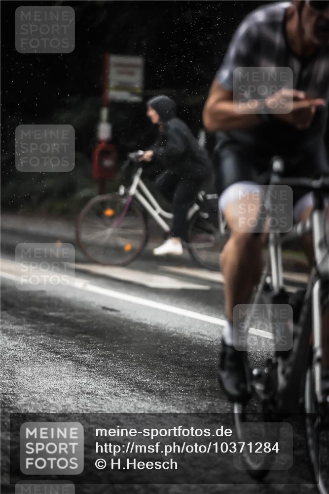 13.09.2026 - Stadtparktriathlon H.Heesch http://msf.ph/oto/10371284 13.09.2026 12:06:54 Radfahren 895, 922, 986, 1066 meine-sportfotos.de