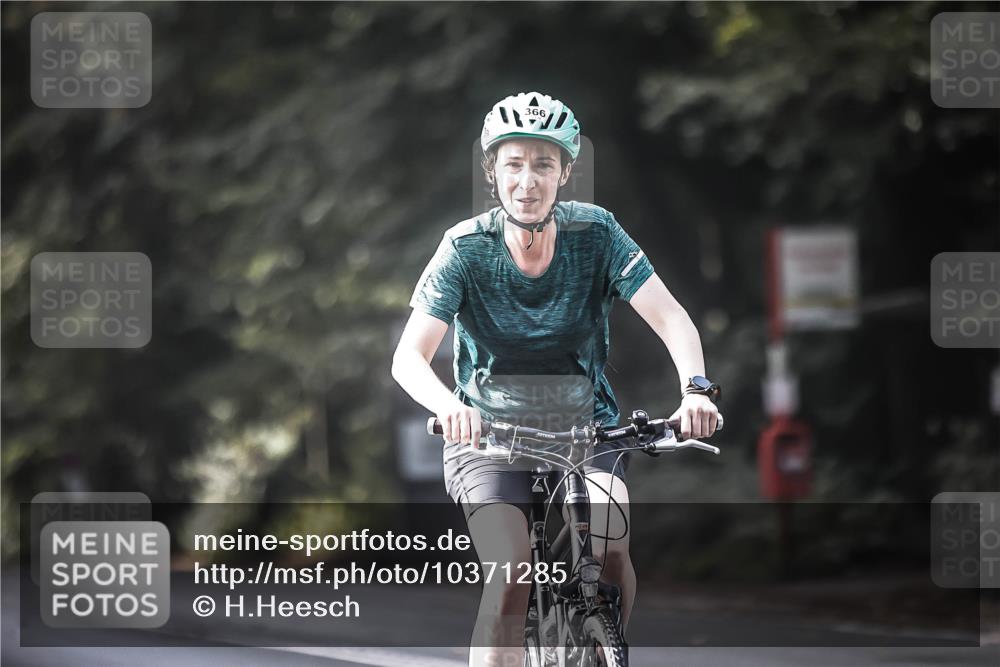13.09.2026 - Stadtparktriathlon H.Heesch http://msf.ph/oto/10371285 13.09.2026 10:50:51 Radfahren 366, 387, 401, 530 meine-sportfotos.de